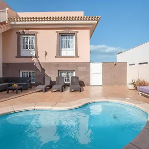 villa-orquidea-el-medano-tenerife.adeje-hotels.com/